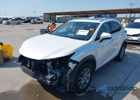 2021 Lexus Nx 300 z USA, uszkodzony, nr VIN JTJDARBZ9M5024575